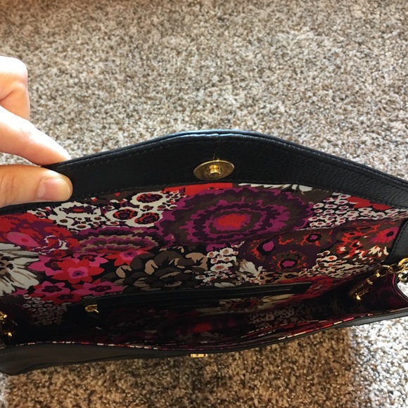 NWT Vera Bradley Black Quilted Crossbody/Clutch - Picture 2 of 5